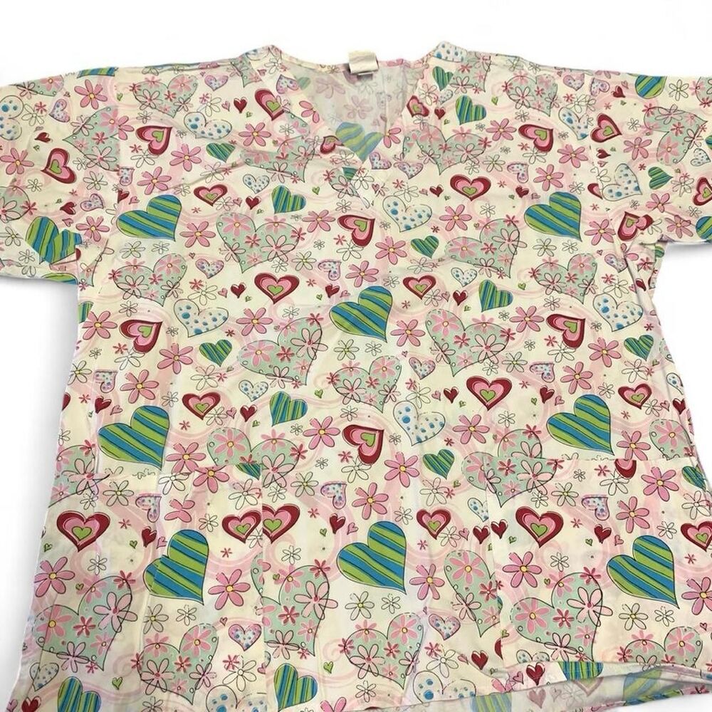 Scrubs dickies heart and flower patterned Size L